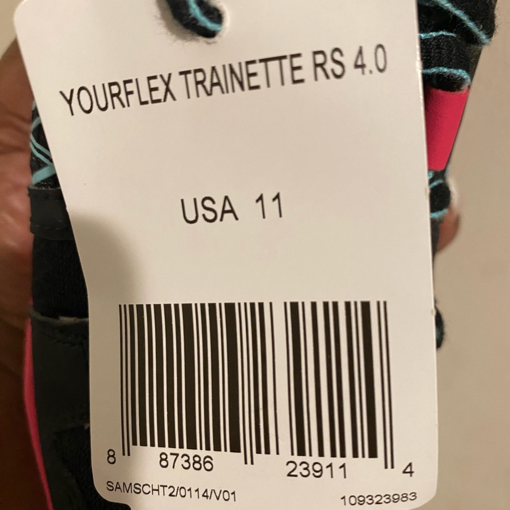 Women’s Reeboks - Picture 2 of 4